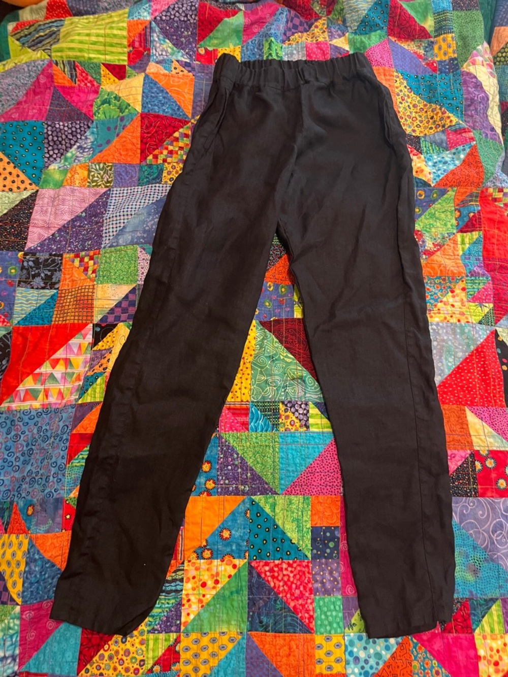 Linenfox Black Elastic-Waist Linen Trousers with Side Pockets